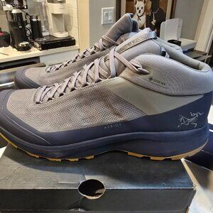 Arc'teryx Aerios MID GTX Boots Void/Sapphire X000006887 MENS SIZE 13 NEW